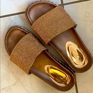 LAST CHANCE Fashion Nova Rose Gold Rinestone Slides